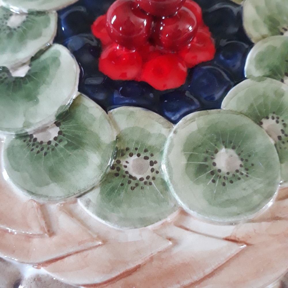 Vintage Made in Portugal Tart Pie Keeper - Picture 7 of 7